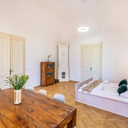 Lejlighedshotel Celetna - Old Town Prag